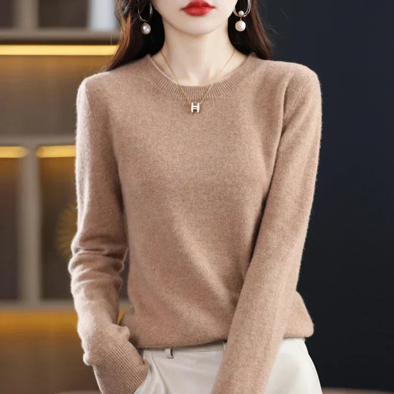 Elegant Cashmere Sweater | Women's Classic Crew Neck with Luxurious Softness | Ideal for Everyday Wear
