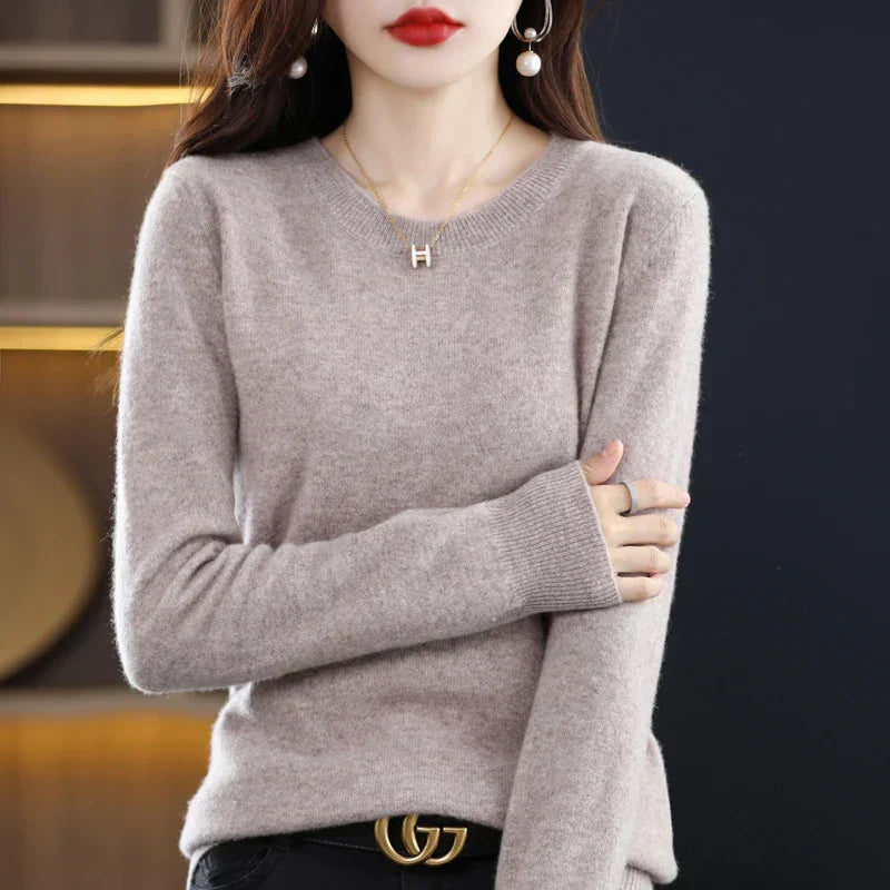 Elegant Cashmere Sweater | Women's Classic Crew Neck with Luxurious Softness | Ideal for Everyday Wear