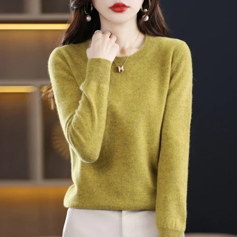 Elegant Cashmere Sweater | Women's Classic Crew Neck with Luxurious Softness | Ideal for Everyday Wear