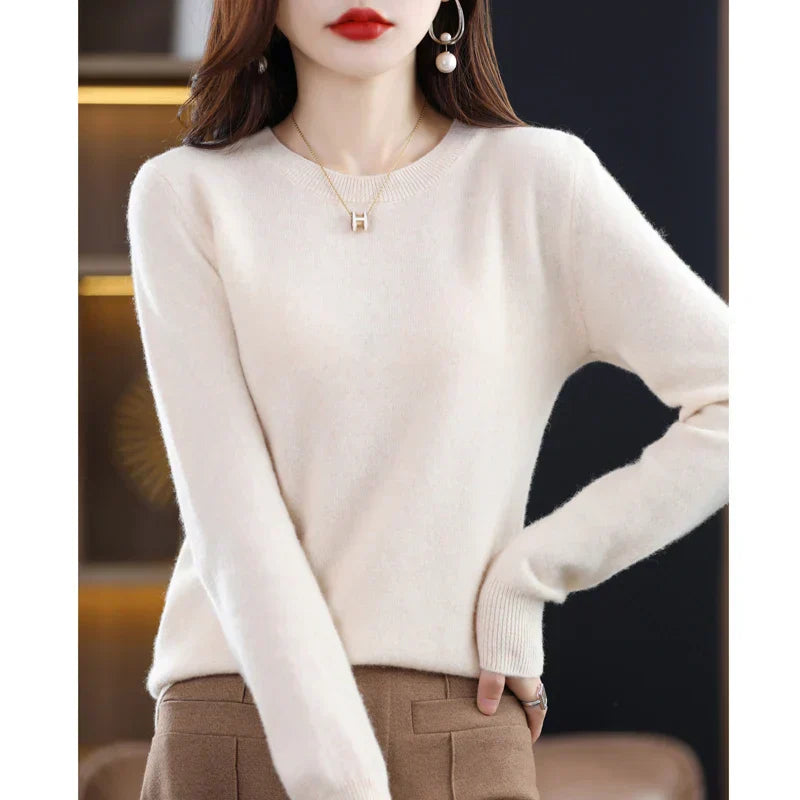Elegant Cashmere Sweater | Women's Classic Crew Neck with Luxurious Softness | Ideal for Everyday Wear